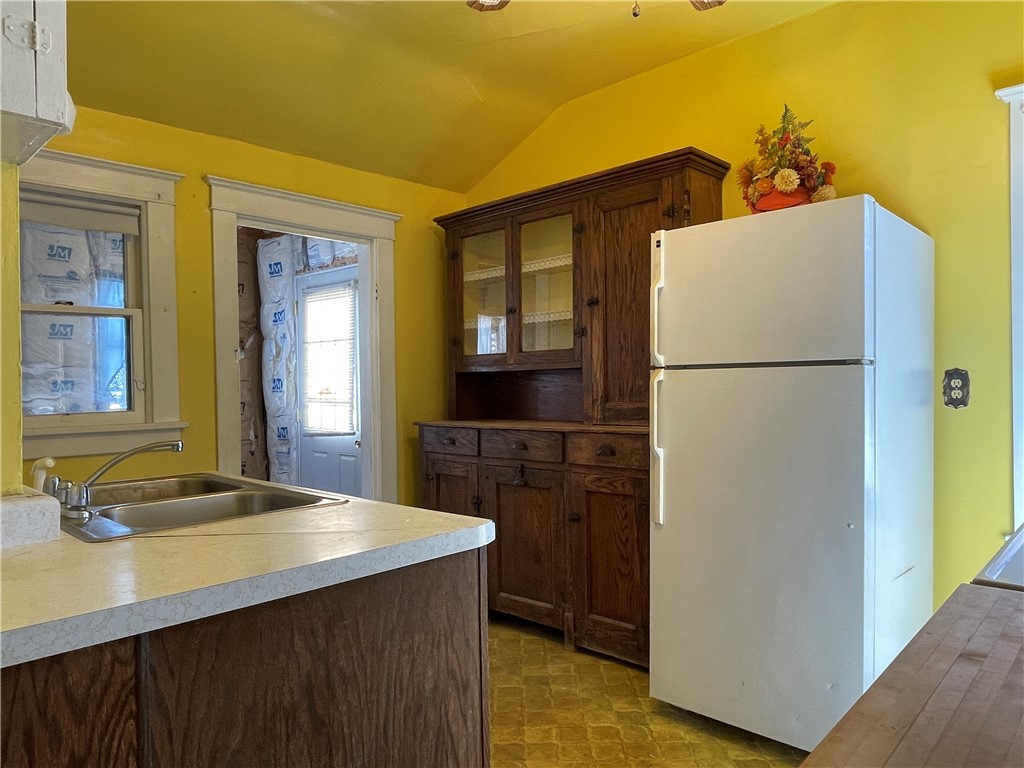 26 N Park Street Property Photo 9