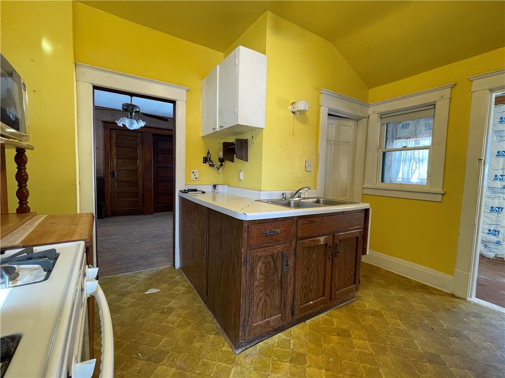 26 N Park Street Property Photo 11