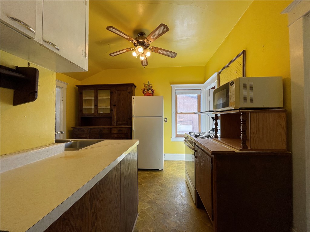 26 N Park Street Property Photo 12