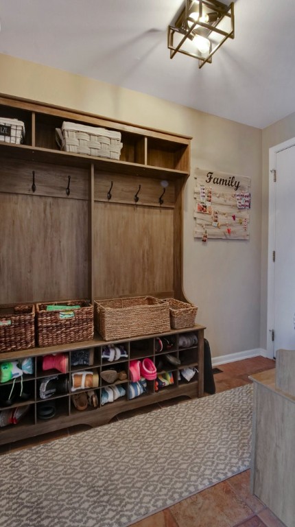 1302 N White Pine Drive Property Photo 8