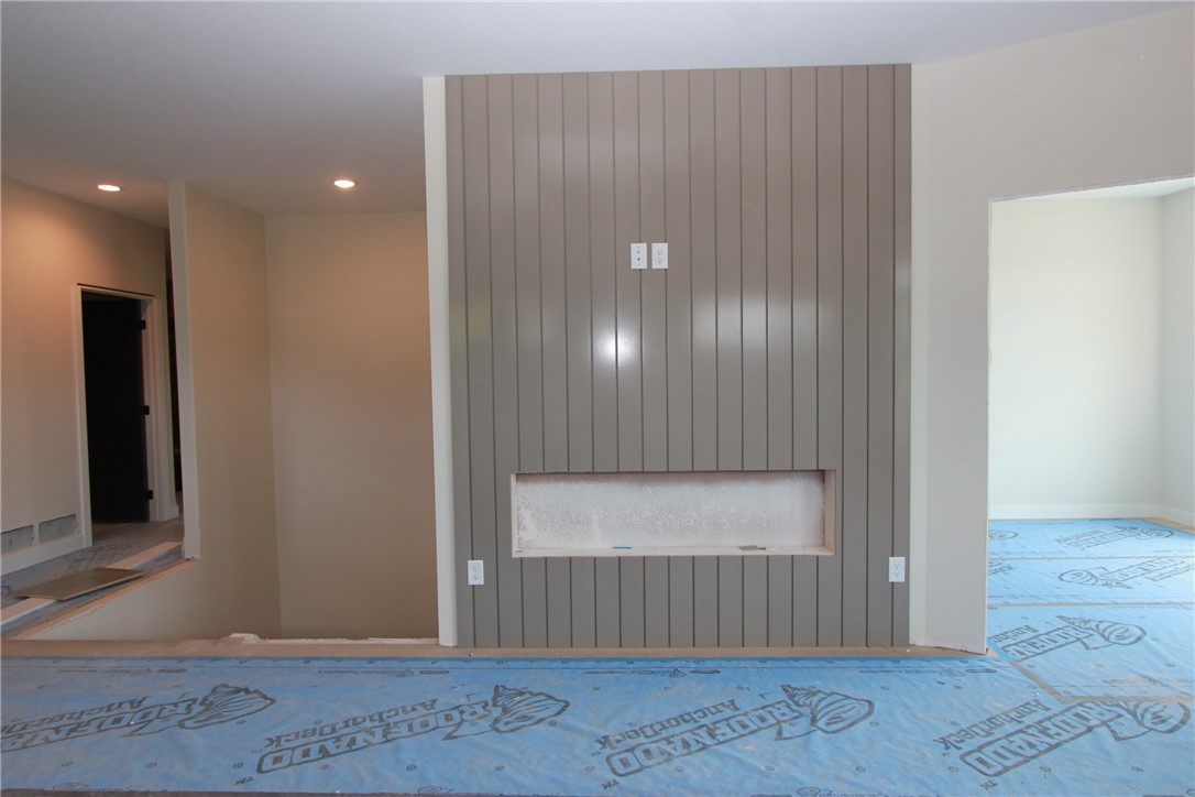 2893 Patrick John Drive Property Photo 4