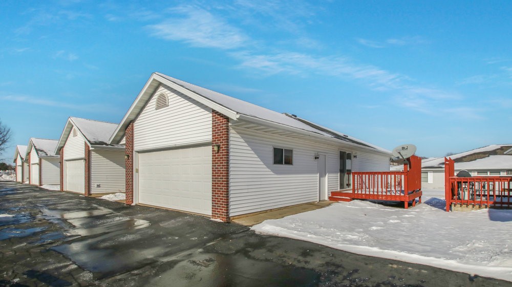 4012 Boardwalk Street Property Photo 1