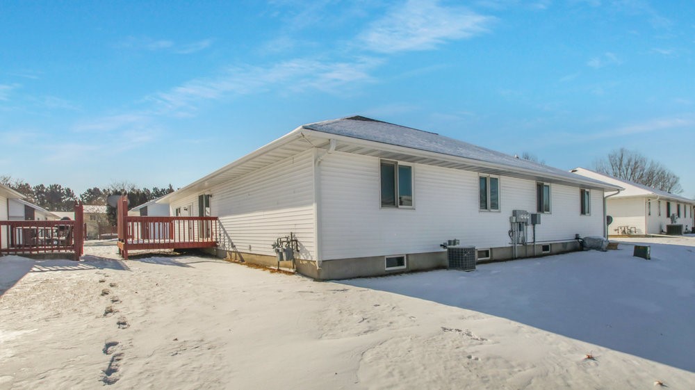 4012 Boardwalk Street Property Photo 2