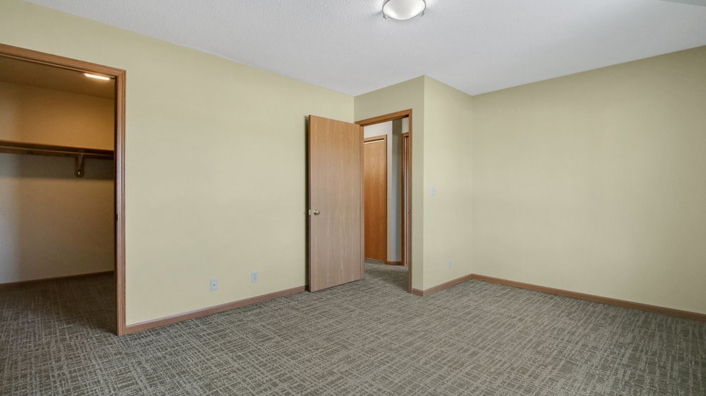 4012 Boardwalk Street Property Photo 10