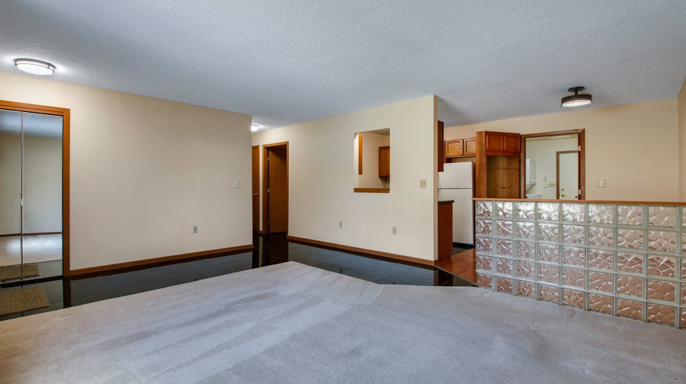 3603 Oak Tree Lane Property Photo 4