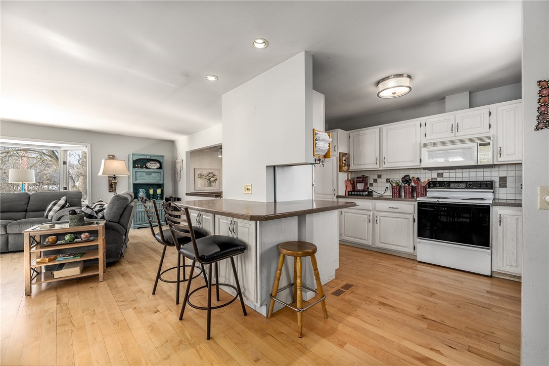 319 Well Street Property Photo 4