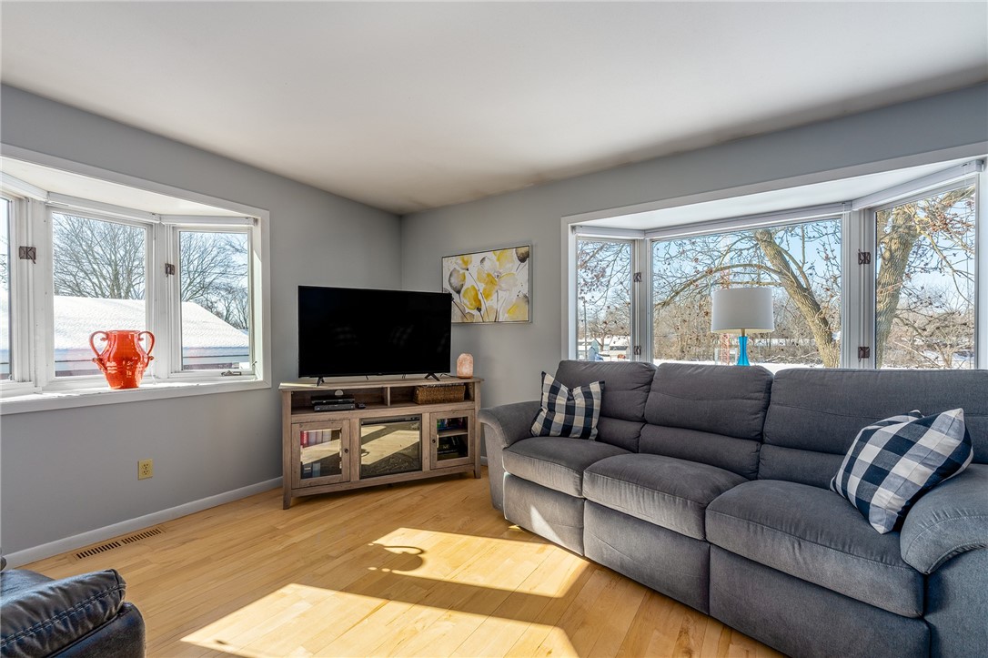 319 Well Street Property Photo 10