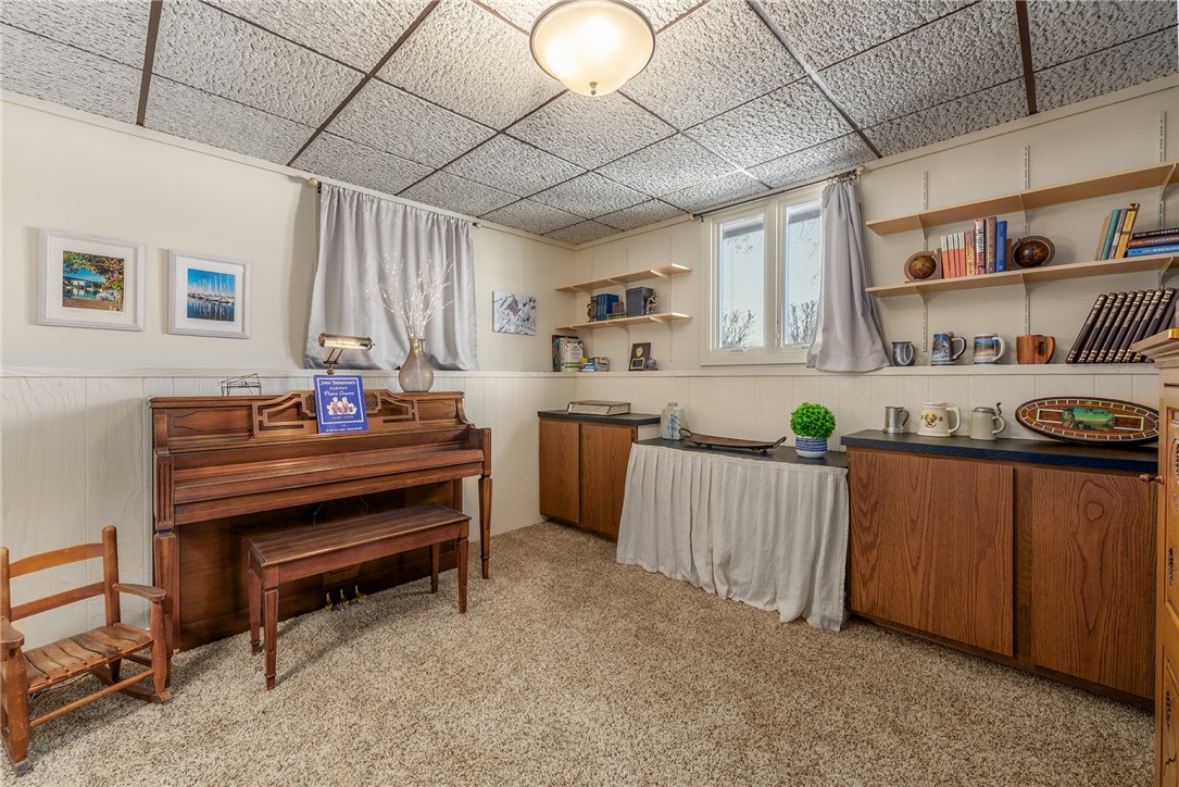 319 Well Street Property Photo 20