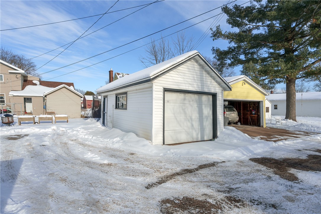 115 Court Street Property Photo 7