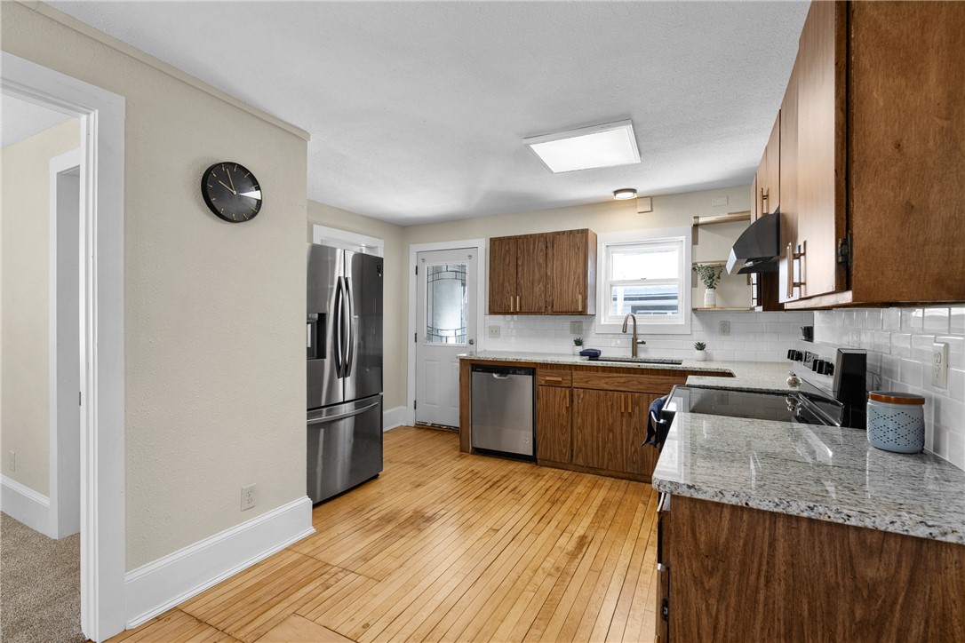 115 Court Street Property Photo 9