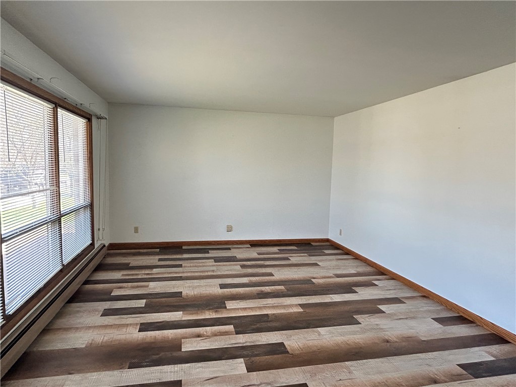 2858 12th Street Property Photo 4