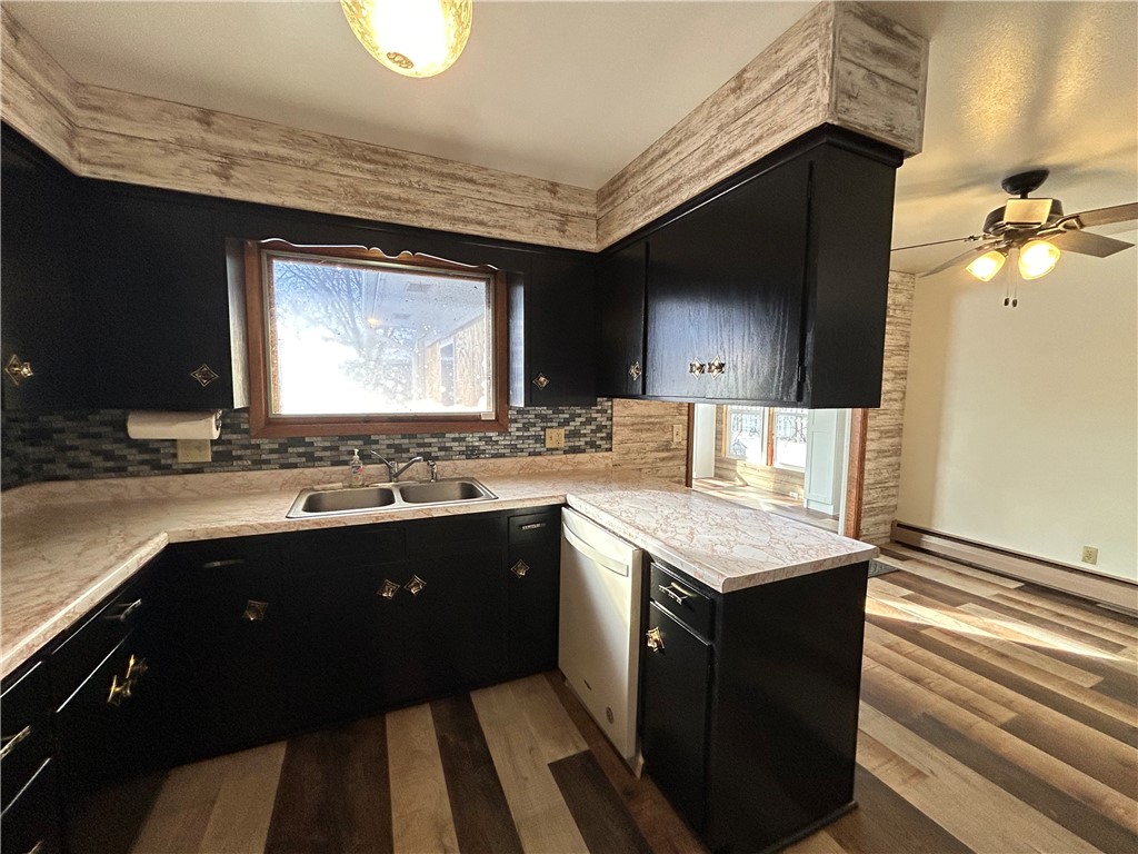 2858 12th Street Property Photo 6