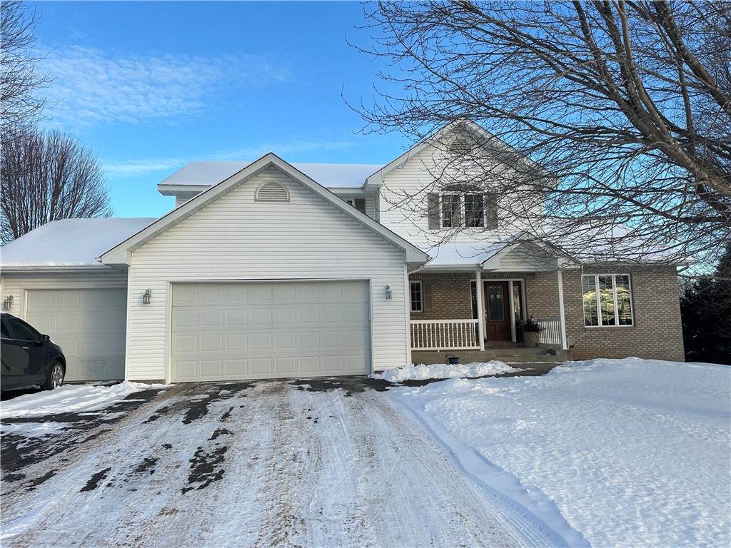 5260 E Interlachen Boulevard Property Photo 1