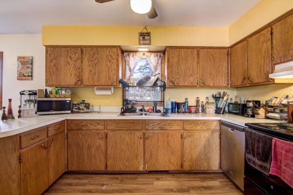 548 Roland Street Property Photo 5