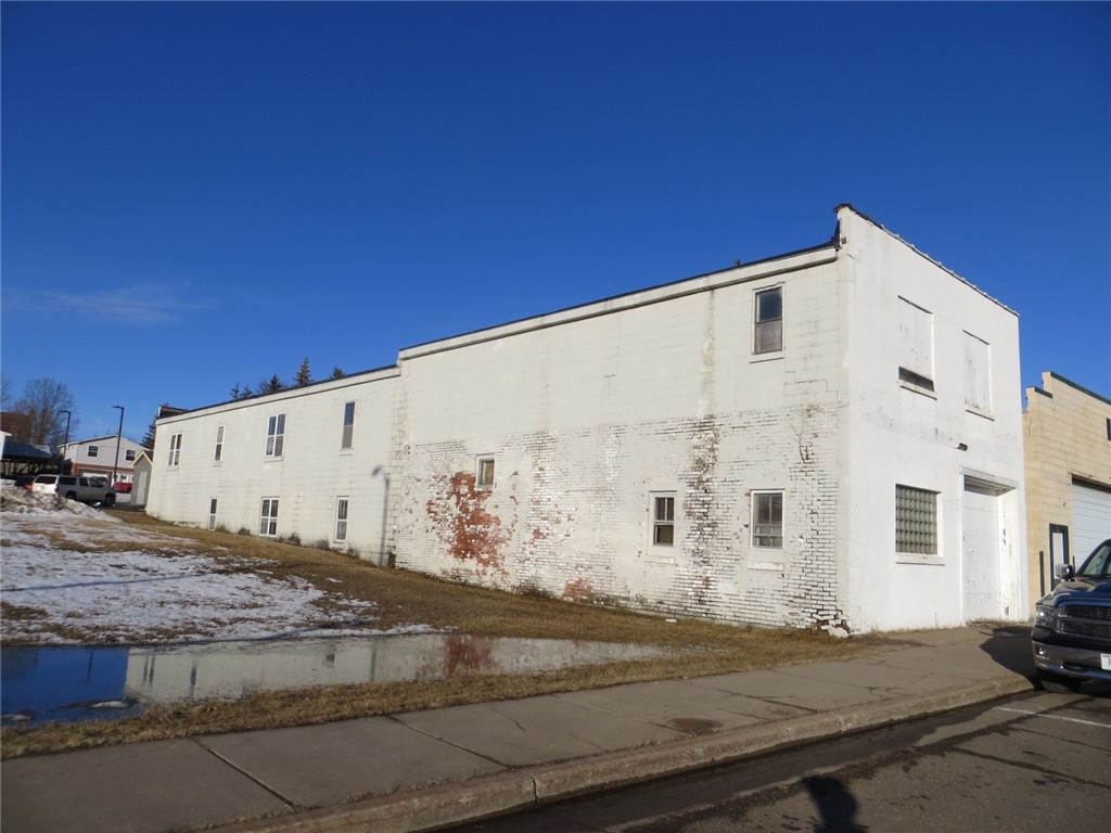 101 E 1st Avenue Property Photo 1