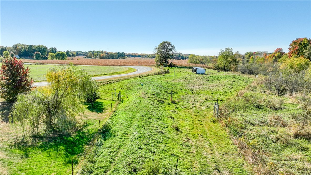 E9853 County Road M Property Photo 35