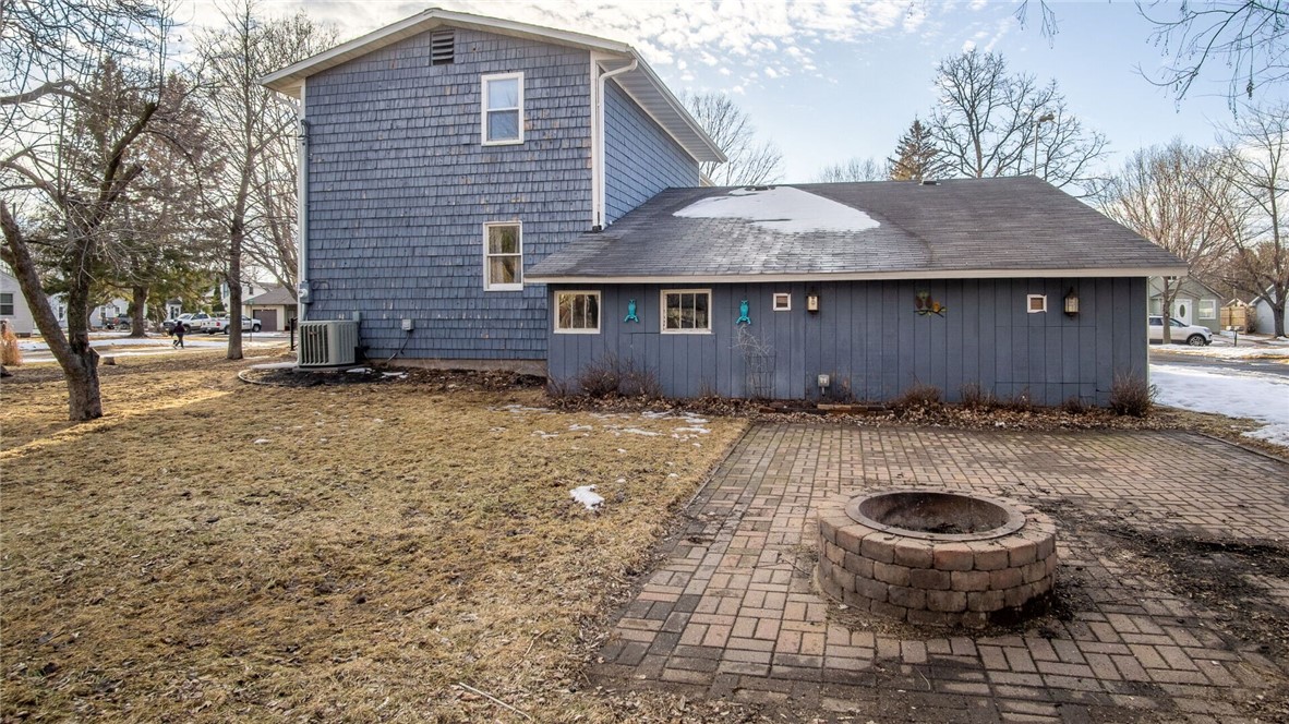 1403 2nd Avenue Se Property Photo 7