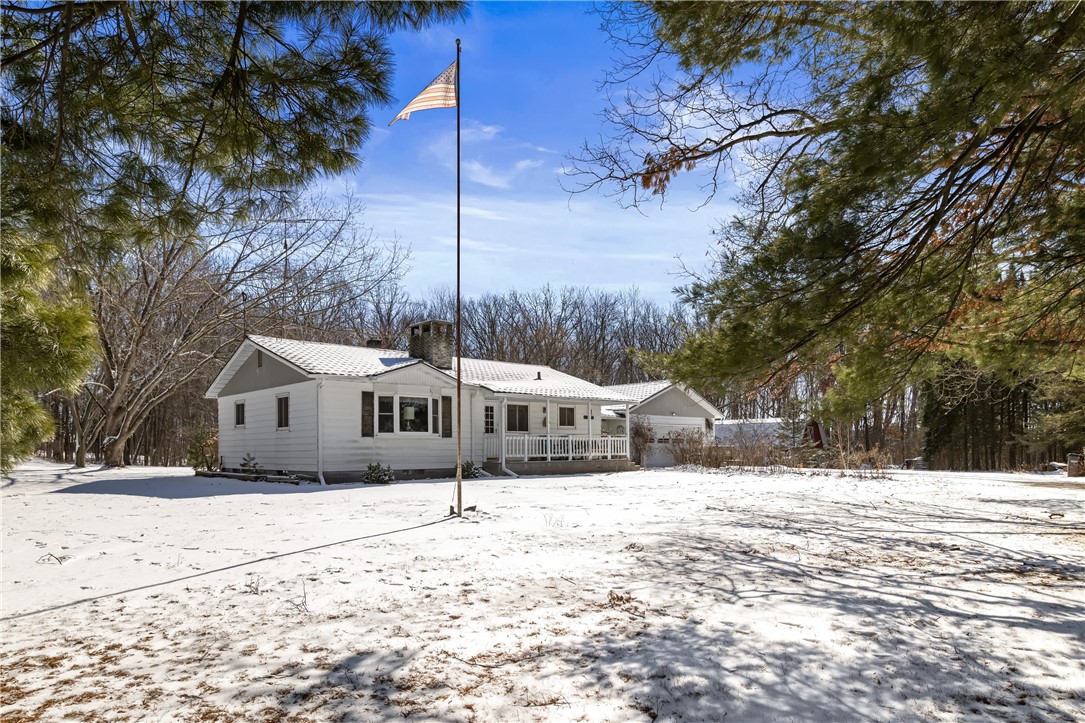 17330 County Highway J Property Photo 2