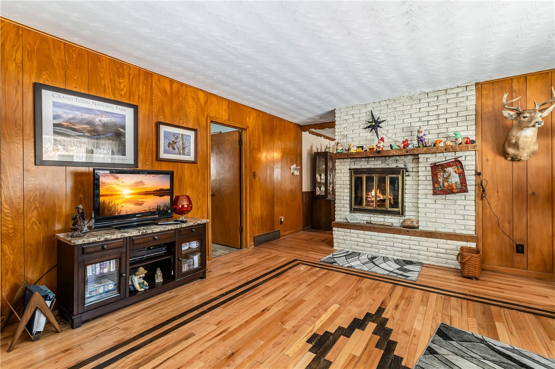 17330 County Highway J Property Photo 17