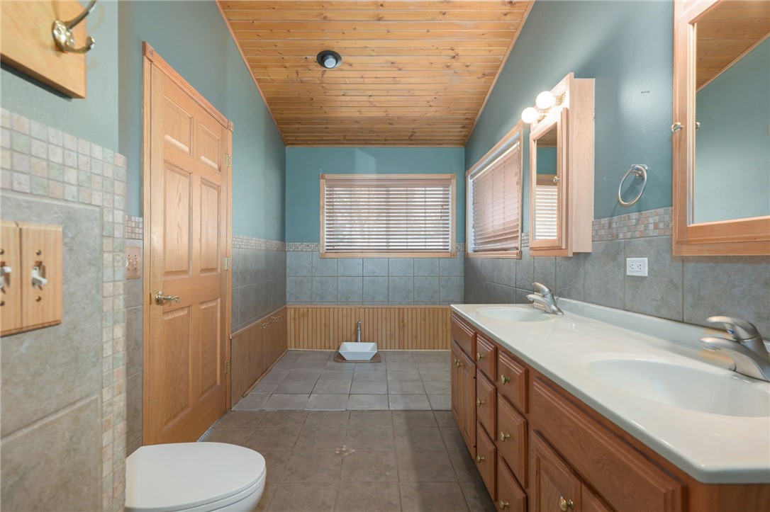 1625 5th Avenue E Property Photo 17