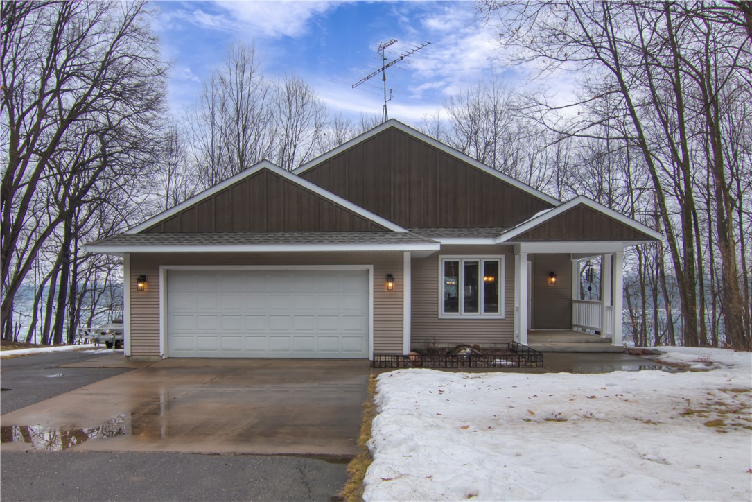 2567 27 1/4 27 3/4 Street Property Photo 1