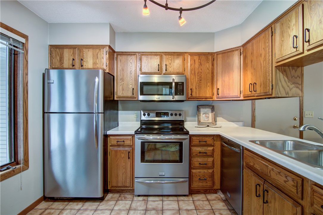 2567 27 1/4 27 3/4 Street Property Photo 8