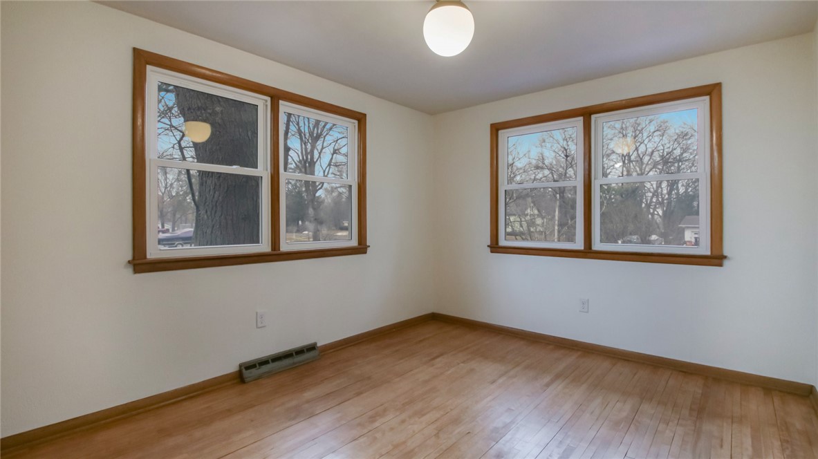 2114 115th Street Property Photo 17