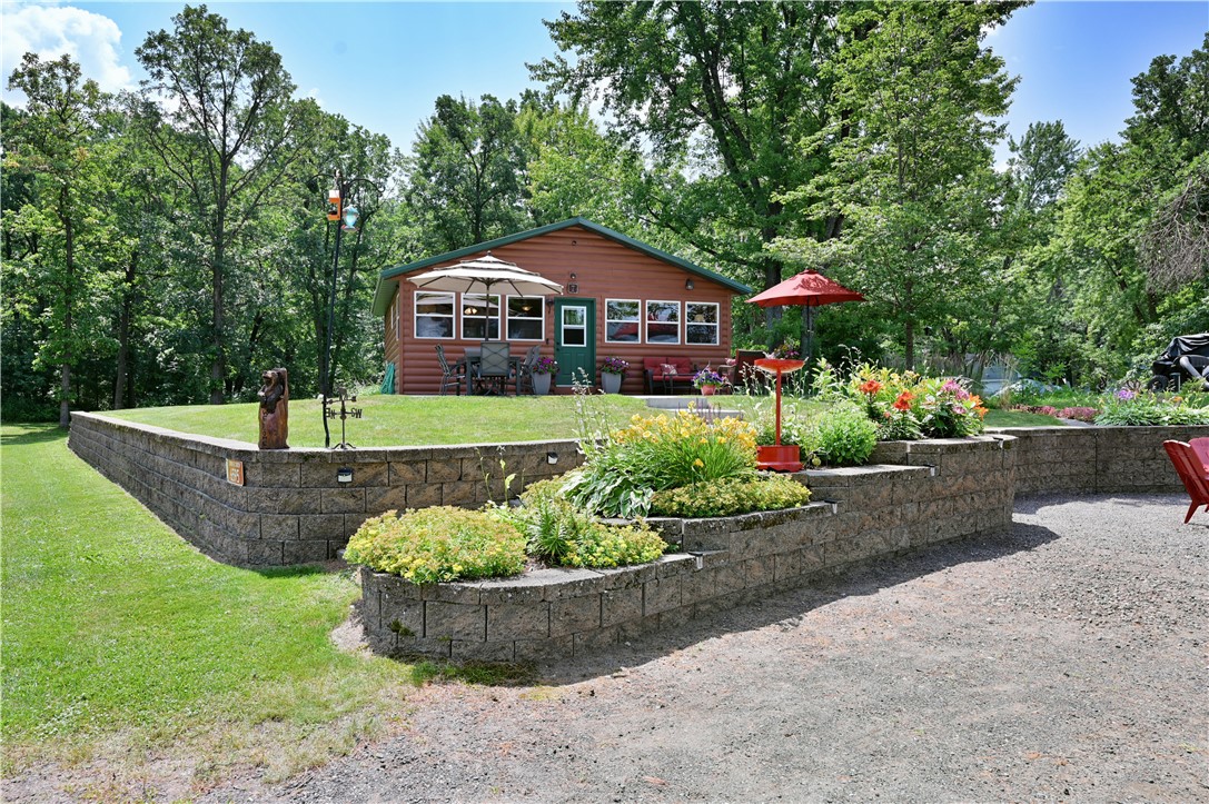 6595 Blue Heron Bay Drive Property Photo 4
