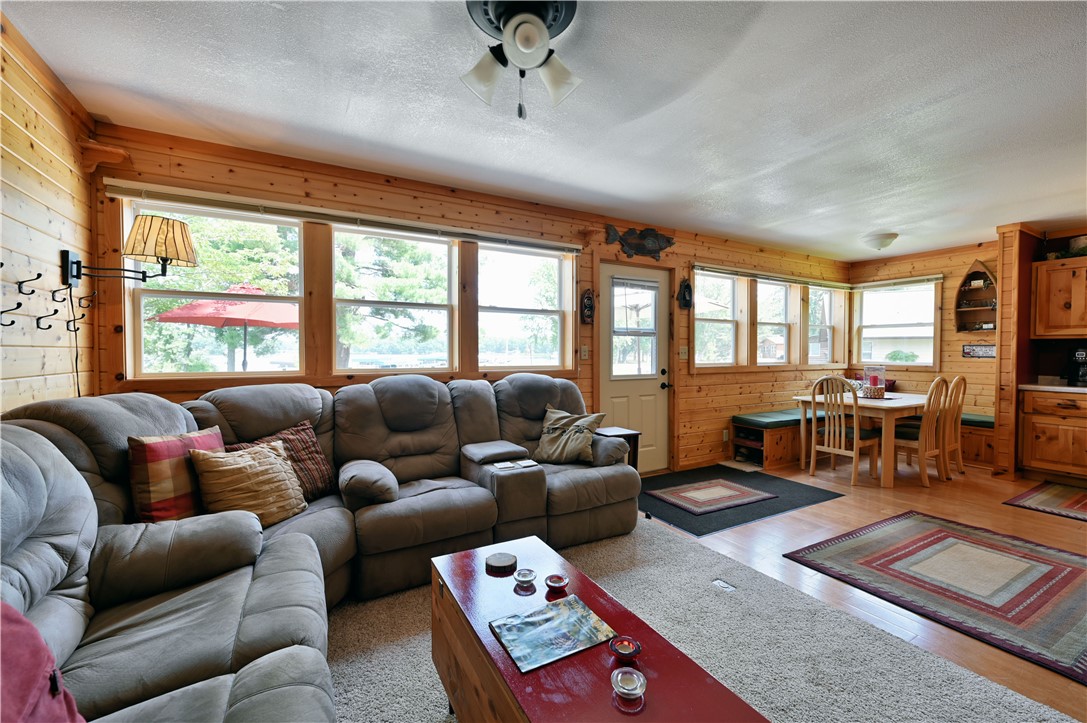 6595 Blue Heron Bay Drive Property Photo 12