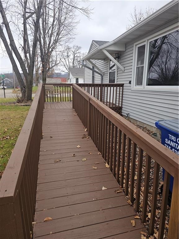 203 S Peterson Avenue Property Photo 2