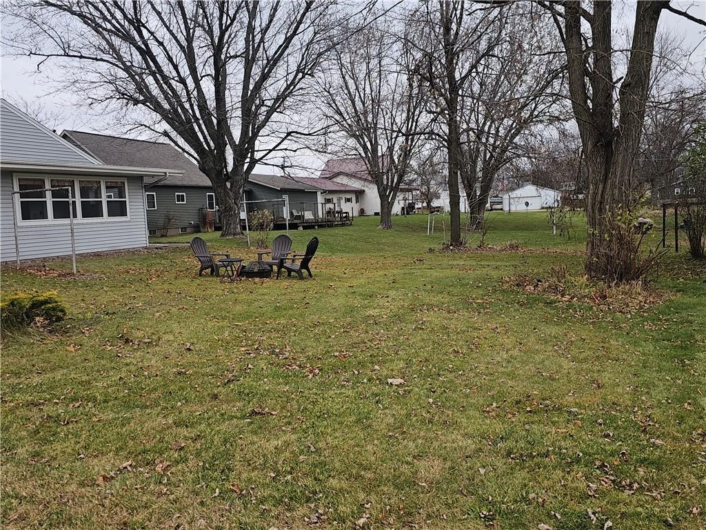 203 S Peterson Avenue Property Photo 3