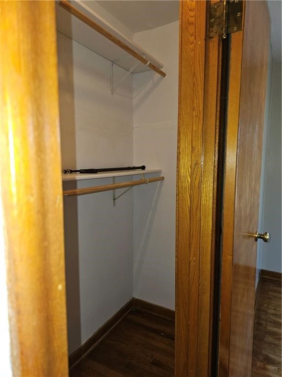 203 S Peterson Avenue Property Photo 10