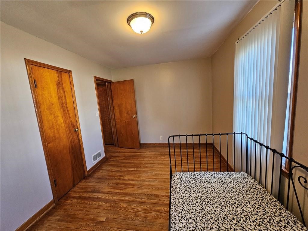 203 S Peterson Avenue Property Photo 12