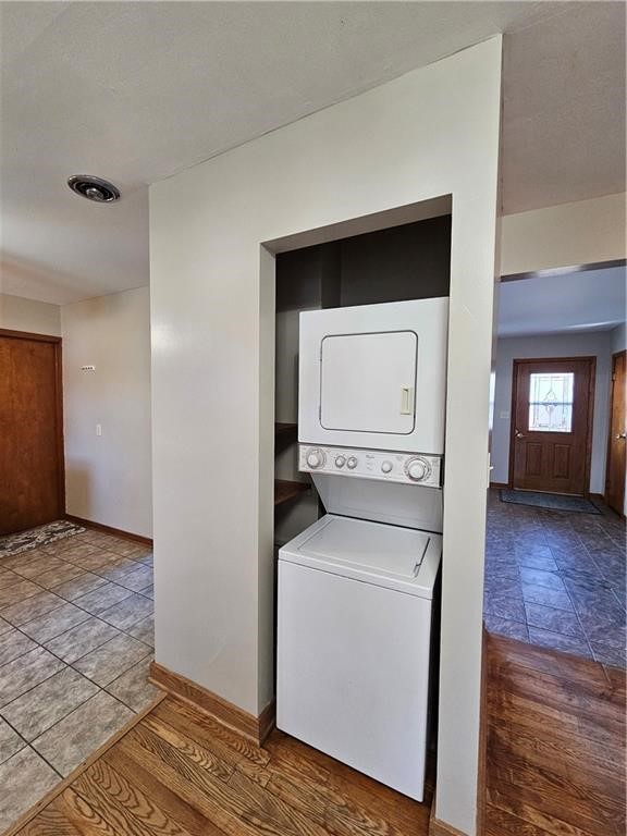 203 S Peterson Avenue Property Photo 14