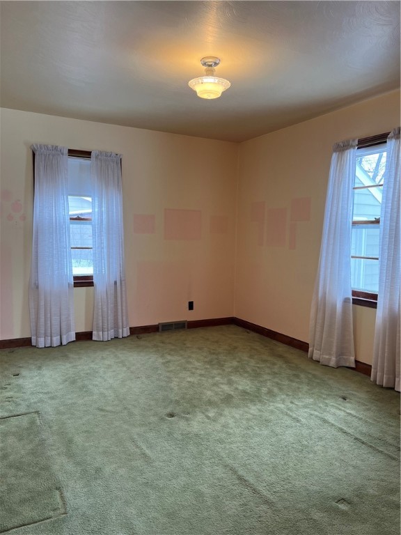121 E Truman Avenue Property Photo 12