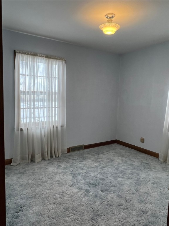 121 E Truman Avenue Property Photo 13