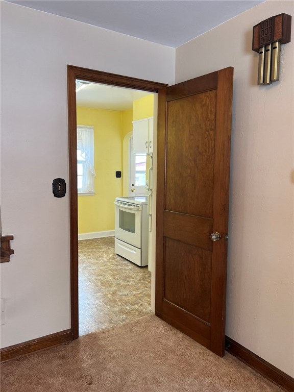 121 E Truman Avenue Property Photo 16