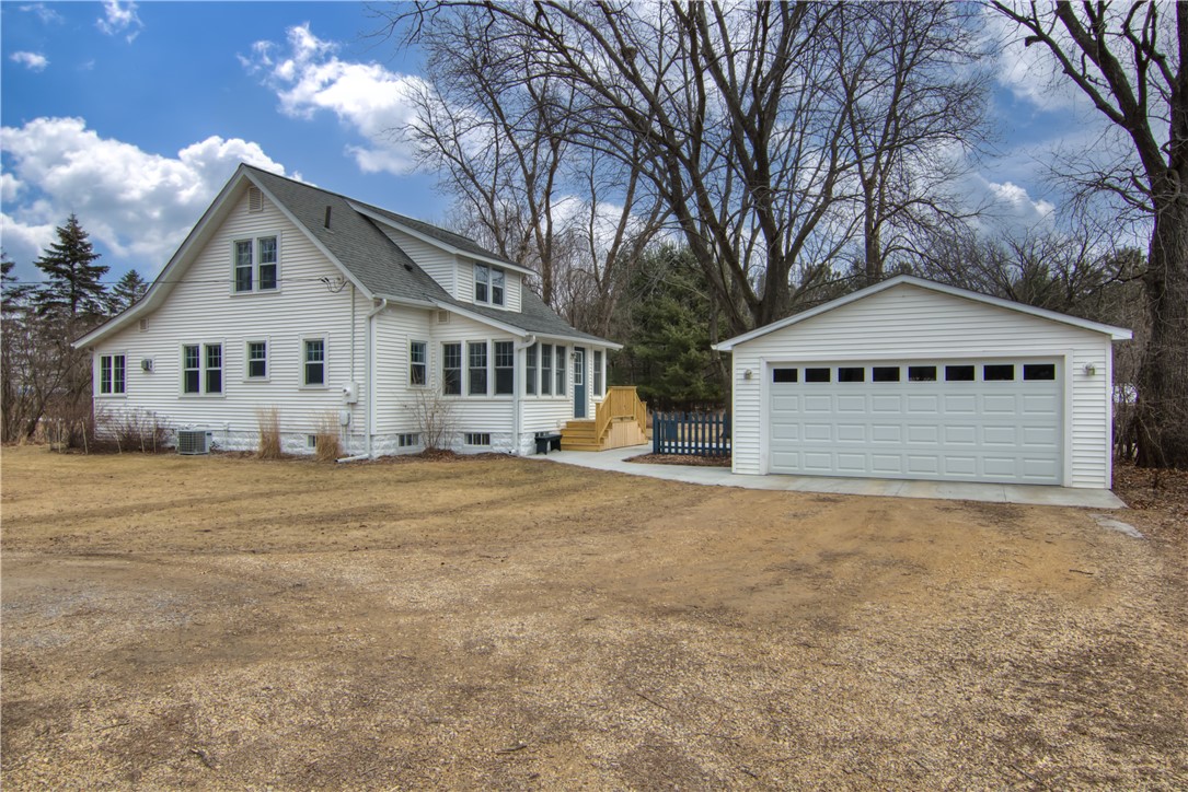 N7060 560th Street Property Photo 1