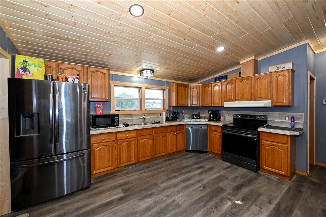 1202 Badger Street Property Photo 7