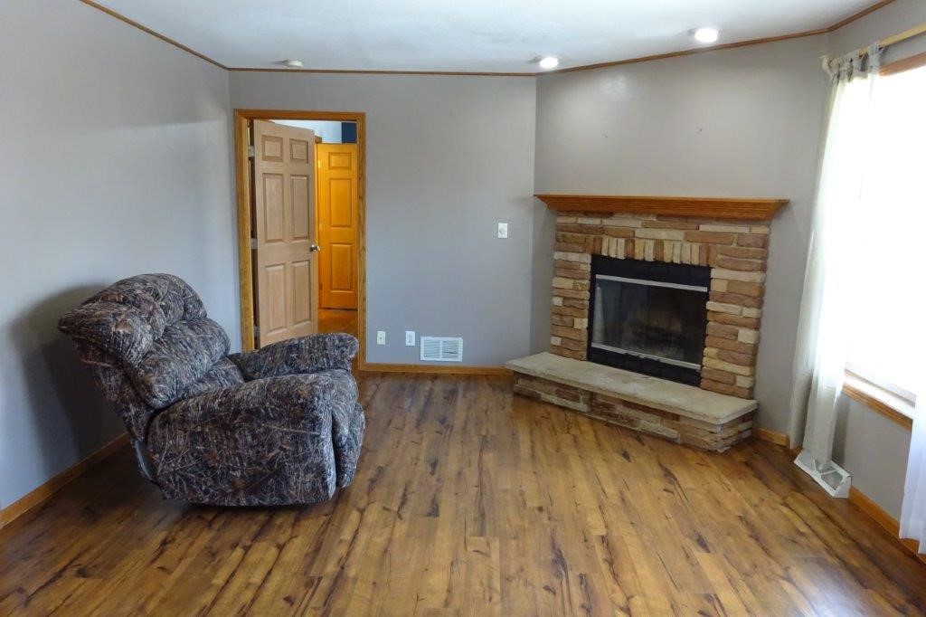 1123 150th Street Property Photo 11