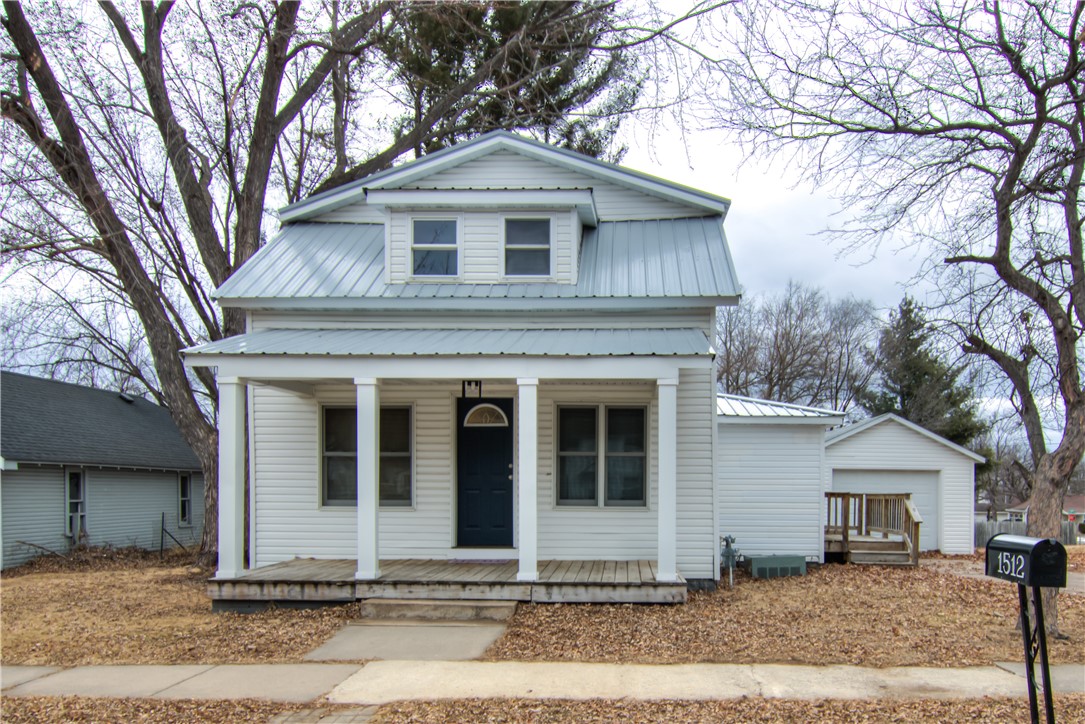 1512 Daniels Avenue Property Photo
