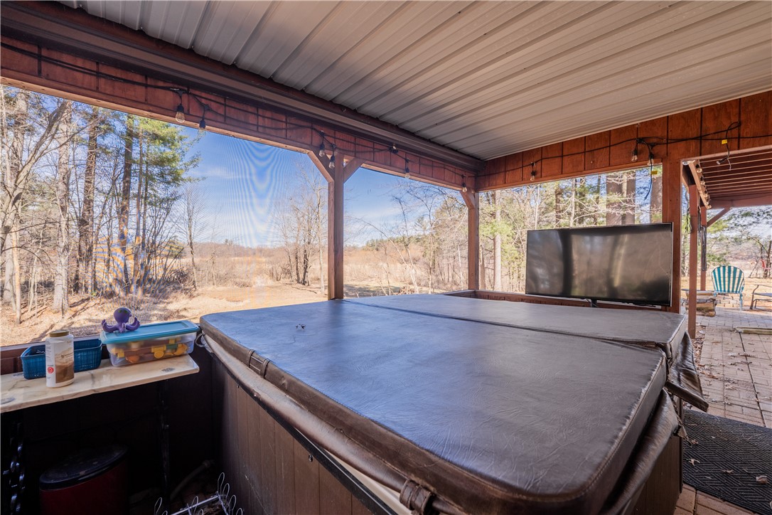 12096 102nd Avenue Property Photo 5