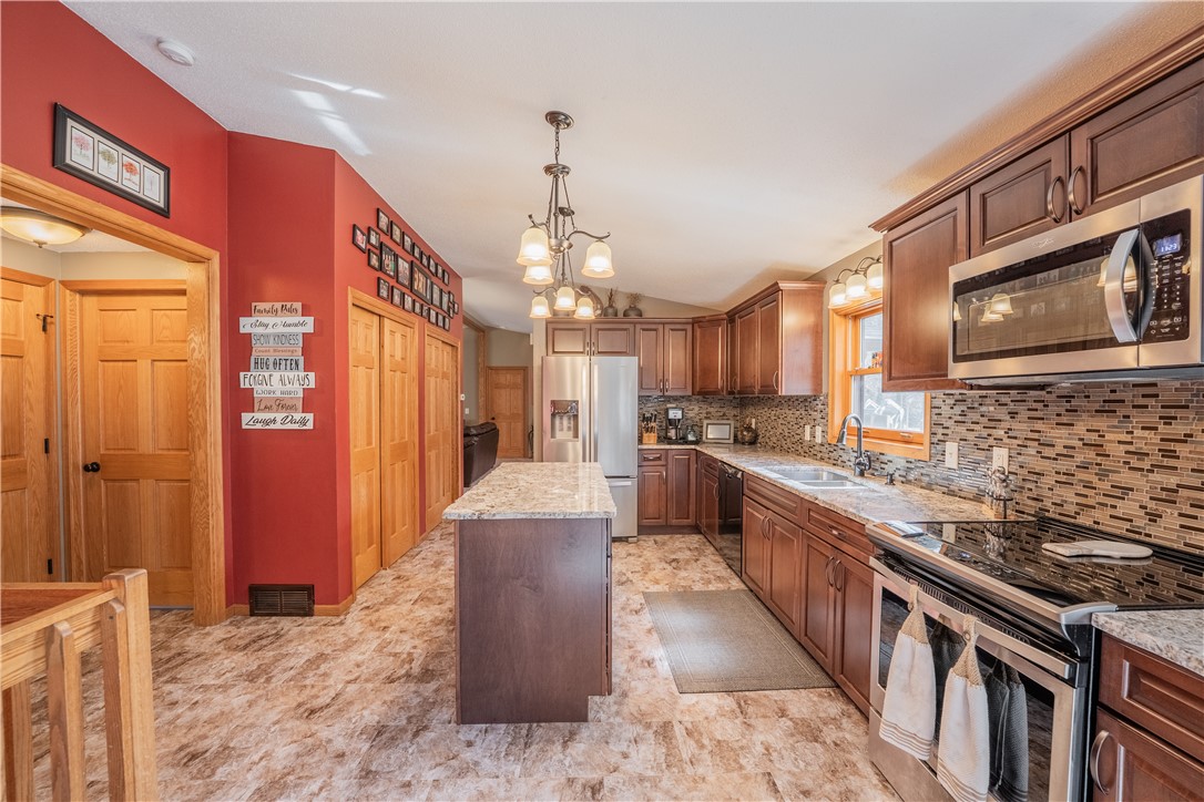 12096 102nd Avenue Property Photo 15