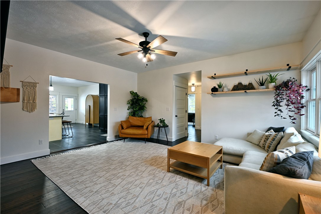 1860 13 1/4 Avenue Property Photo 15