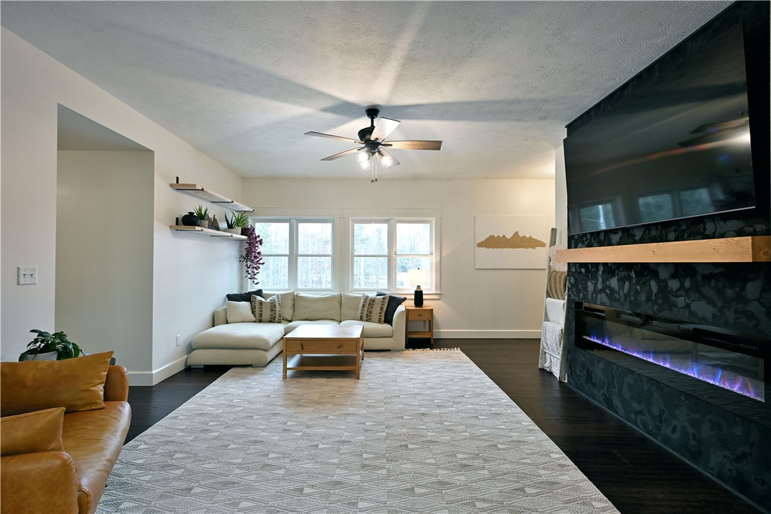 1860 13 1/4 Avenue Property Photo 17