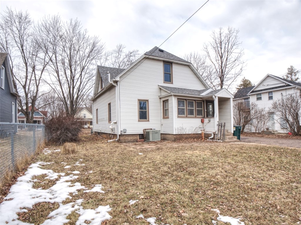 2737 3rd Street Property Photo 32