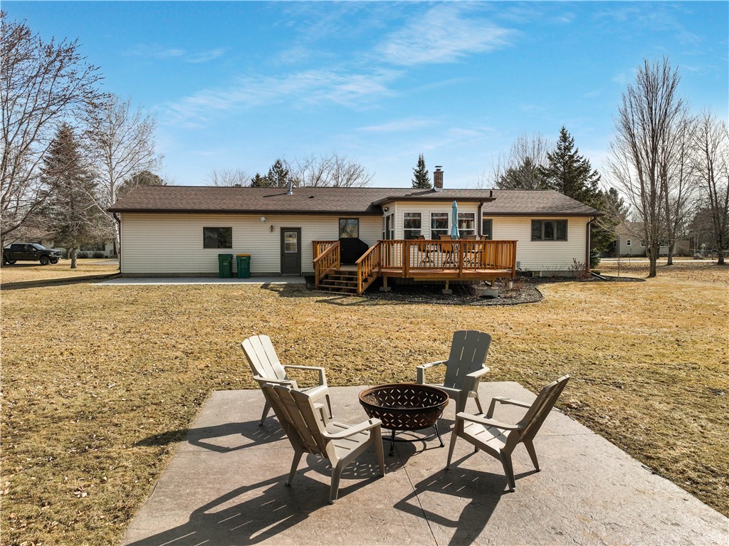 5568 166th Street Property Photo 2