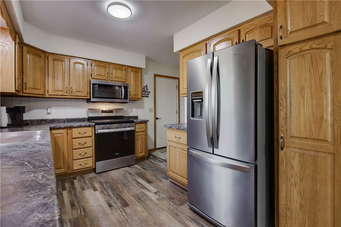 5568 166th Street Property Photo 9
