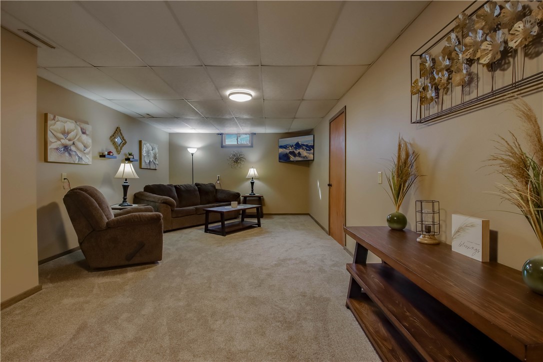 5568 166th Street Property Photo 14