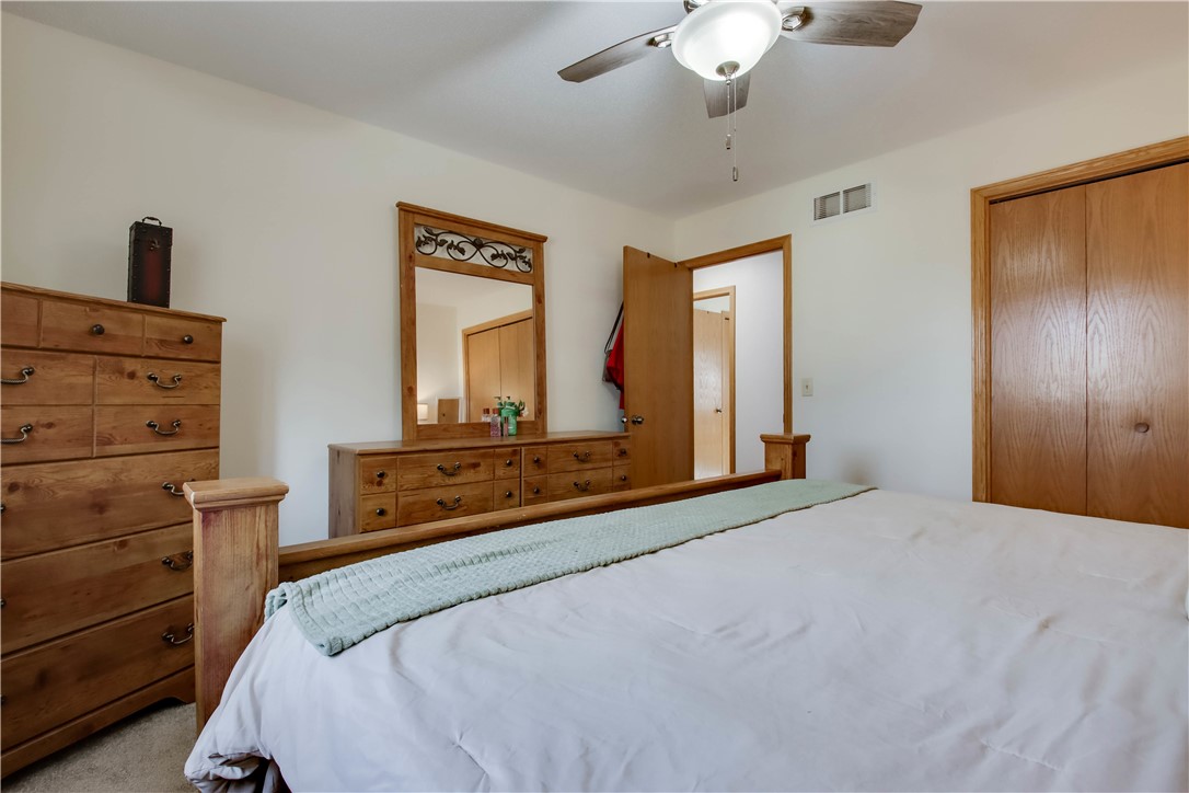 5568 166th Street Property Photo 17